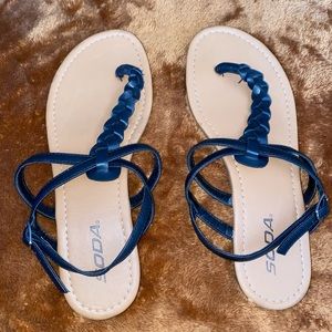 SODA Black Braided Sandals sz: 8